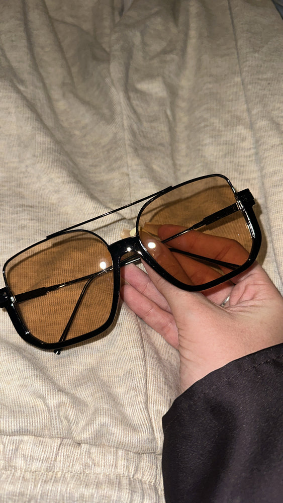BROWN TINTED AVIATOR GLASSES